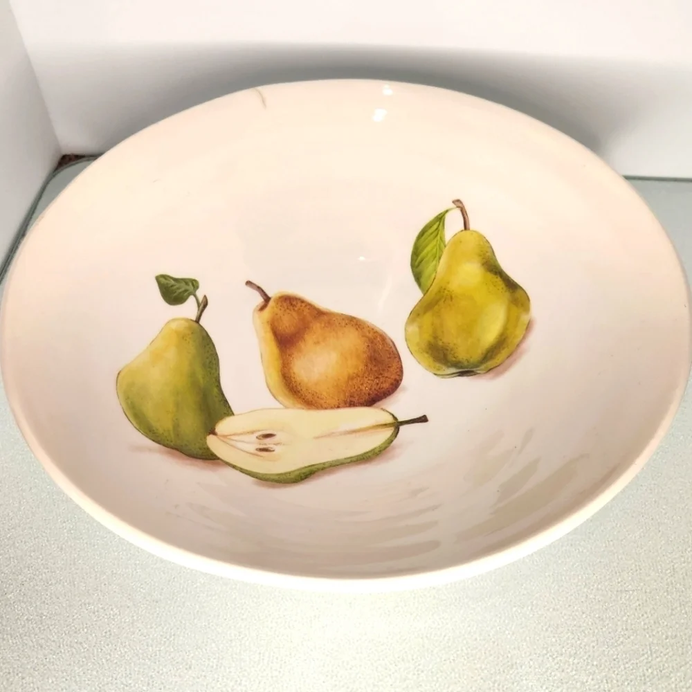 Ceramica Cuore large white pasta‎ bowl with hand painted pears